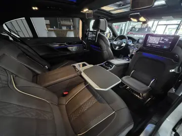 BMW 745 L e M Sport INDIVIDUAL Executive Lounge