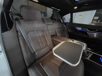 BMW 745 L e M Sport INDIVIDUAL Executive Lounge