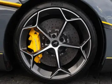 MCLAREN 600LT Spider FullCarbon Racingseats Lift RFK
