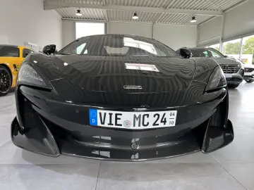 MCLAREN 600LT Carbon Lift Kamera Keramik Navigation LED
