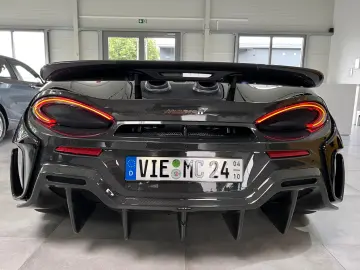 MCLAREN 600LT Carbon Lift Kamera Keramik Navigation LED