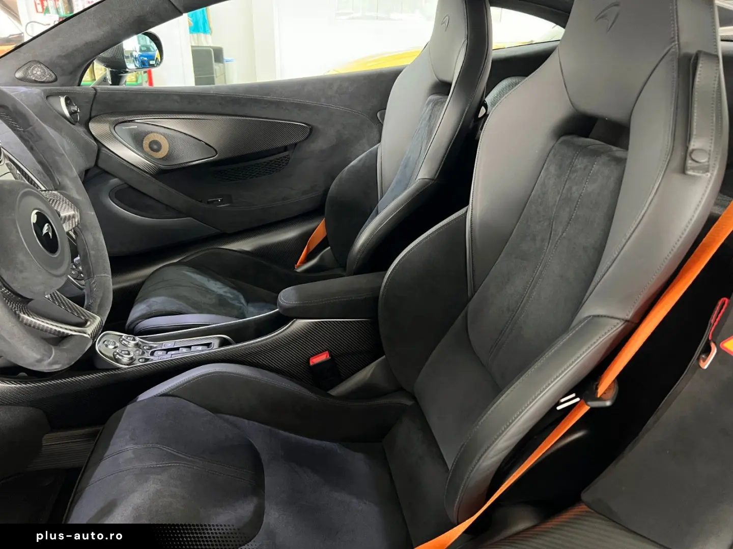 MCLAREN 600LT Carbon Lift Kamera Keramik Navigation LED