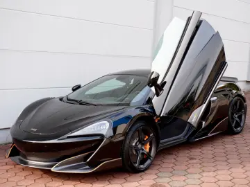 MCLAREN 600LT Coupe  MSO CARBON LIFT CLUBSPORT PRO