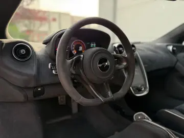 MCLAREN 600LT Coupe  MSO CARBON LIFT CLUBSPORT PRO