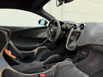 MCLAREN 600LT Coupe  MSO CARBON LIFT CLUBSPORT PRO