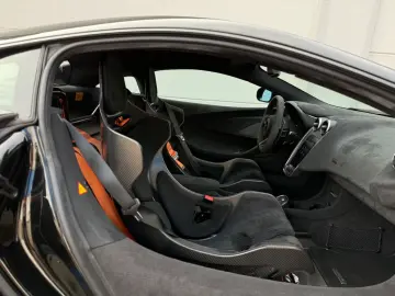 MCLAREN 600LT Coupe  MSO CARBON LIFT CLUBSPORT PRO