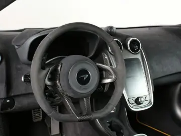 MCLAREN 600LT Carbon Lift B&W Keramik MSO Lackierung