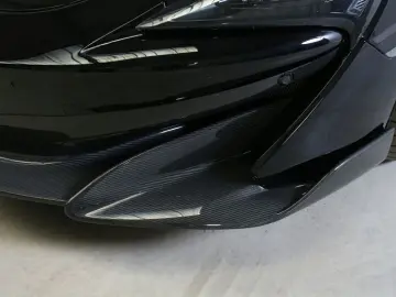 MCLAREN 600LT Carbon Lift B&W Keramik MSO Lackierung