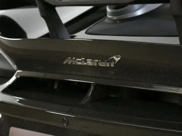 MCLAREN 600LT Carbon Lift B&W Keramik MSO Lackierung