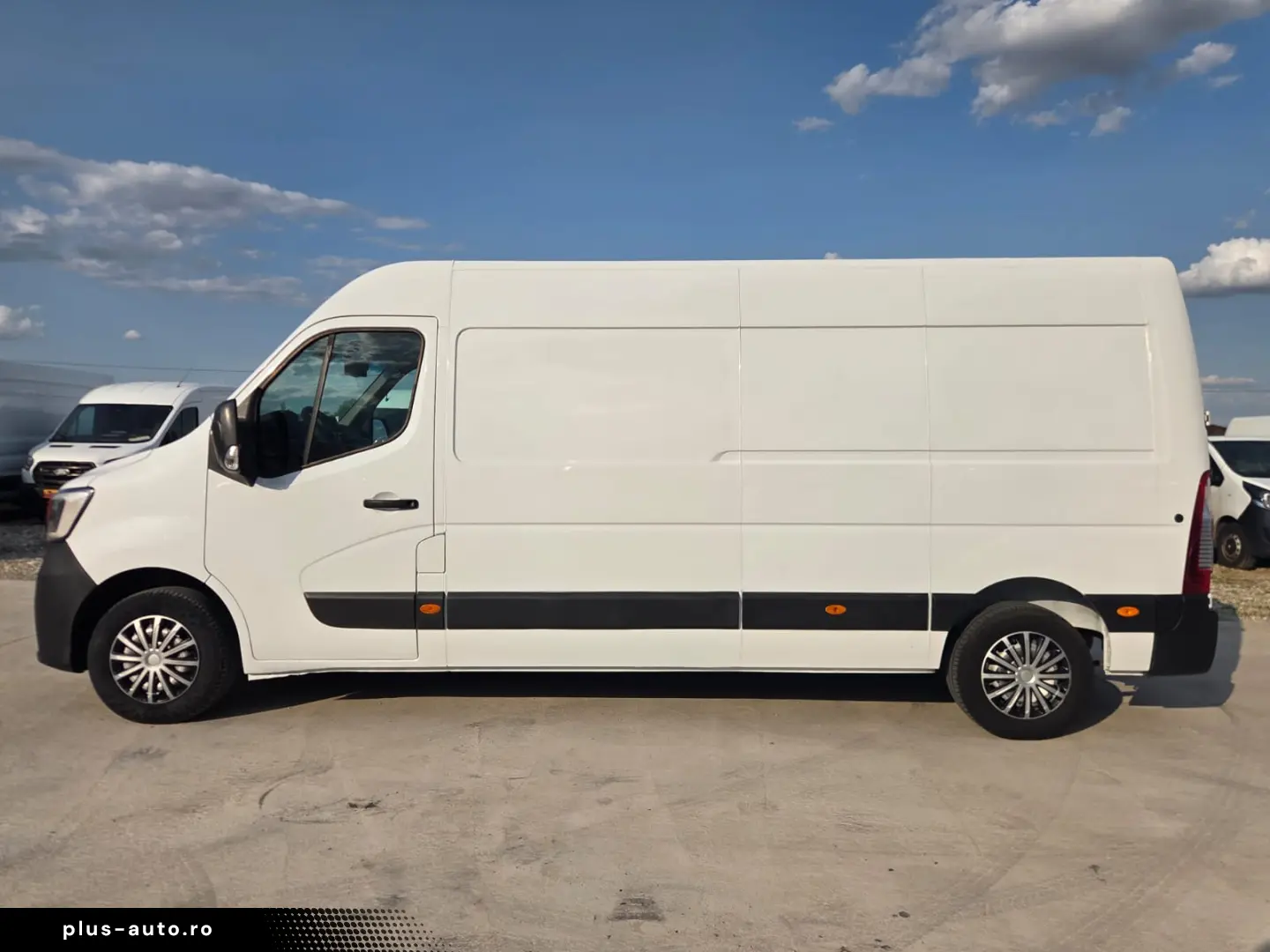 RENAULT NEW MASTER L3H2