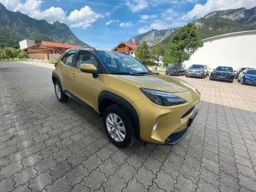 TOYOTA Yaris Cross 1.5 Hybrid AWD-i