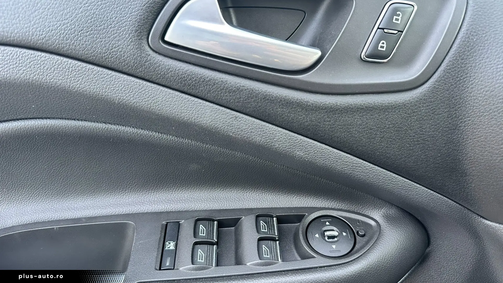 FORD KUGA 4X4 TITANIUM AUTOMAT