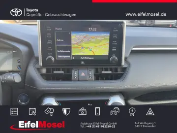 TOYOTA RAV4 Hybrid 4x4 Lounge  Navi Kamera