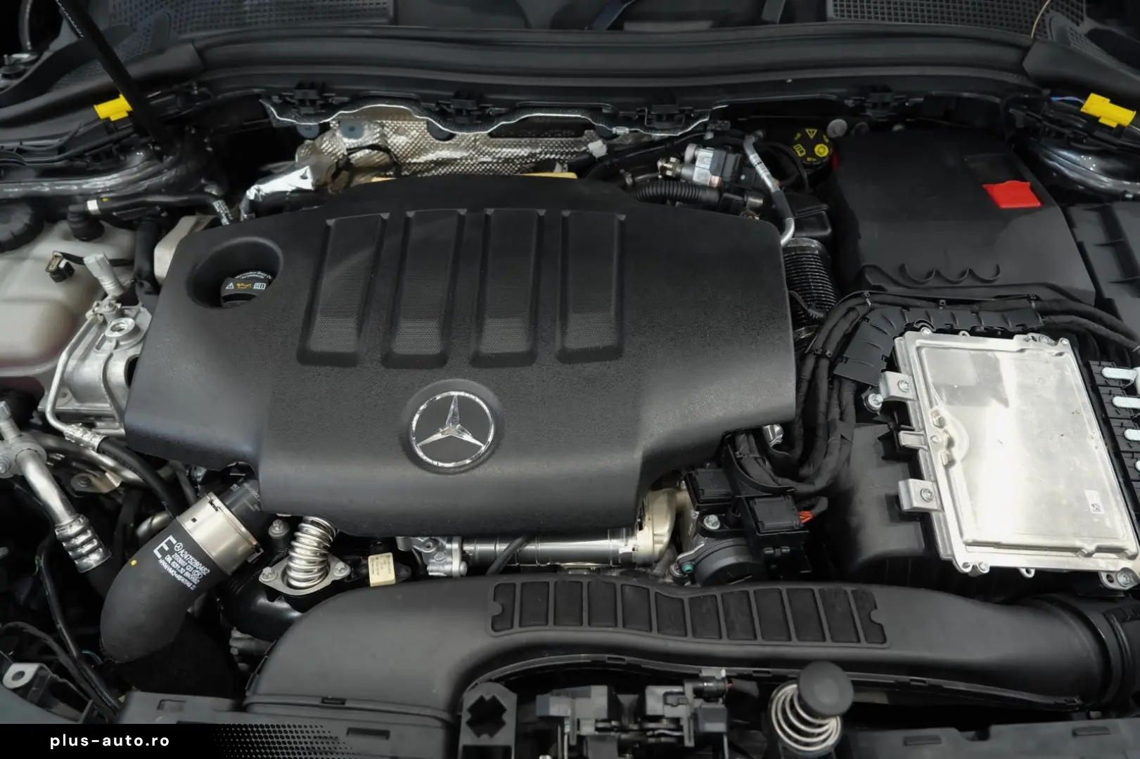 MERCEDES-BENZ GLA 2022 — imagine 22