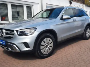 MERCEDES-BENZ GLC 220 d 4Matic  Distronic Spur Kamera 1Hand