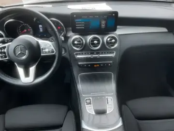MERCEDES-BENZ GLC 220 d 4Matic  Distronic Spur Kamera 1Hand