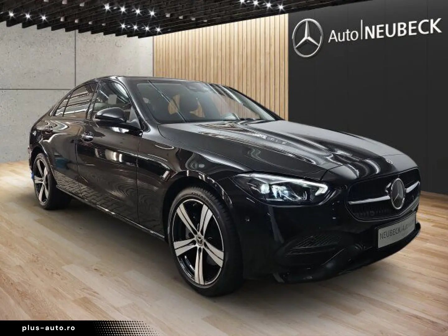 MERCEDES-BENZ C 300 AVANTGARDE Energizing Pano Distronic AHK