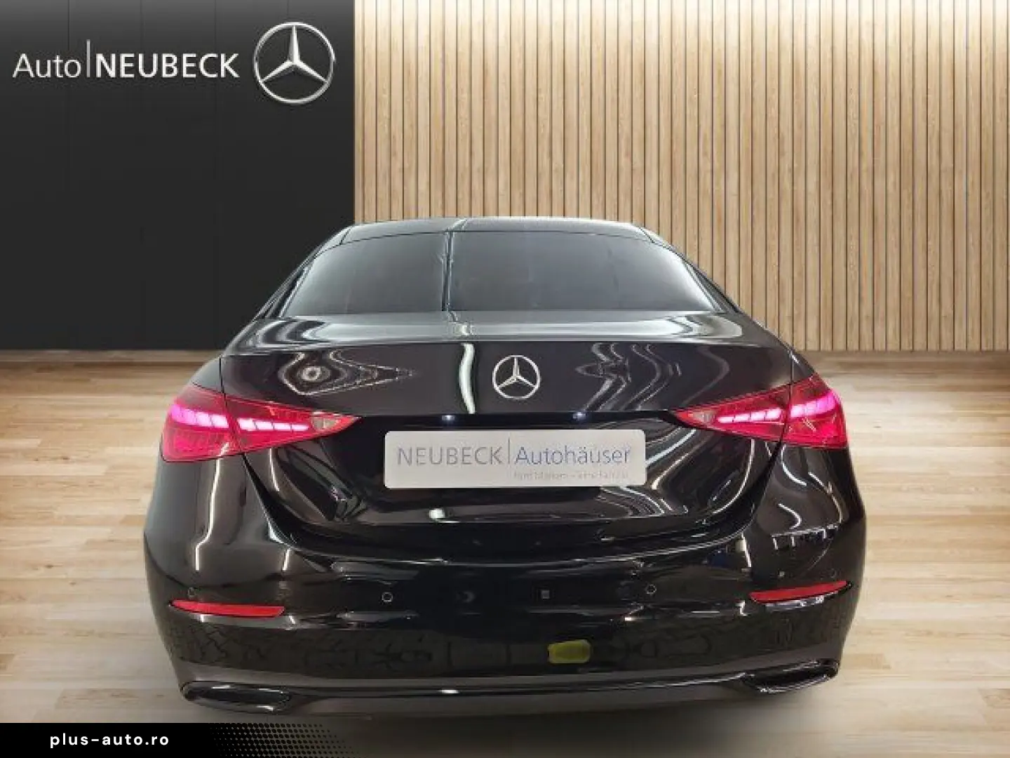 MERCEDES-BENZ C 300 AVANTGARDE Energizing Pano Distronic AHK