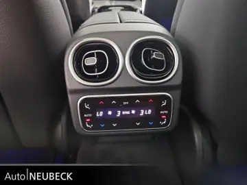 MERCEDES-BENZ C 300 AVANTGARDE Energizing Pano Distronic AHK