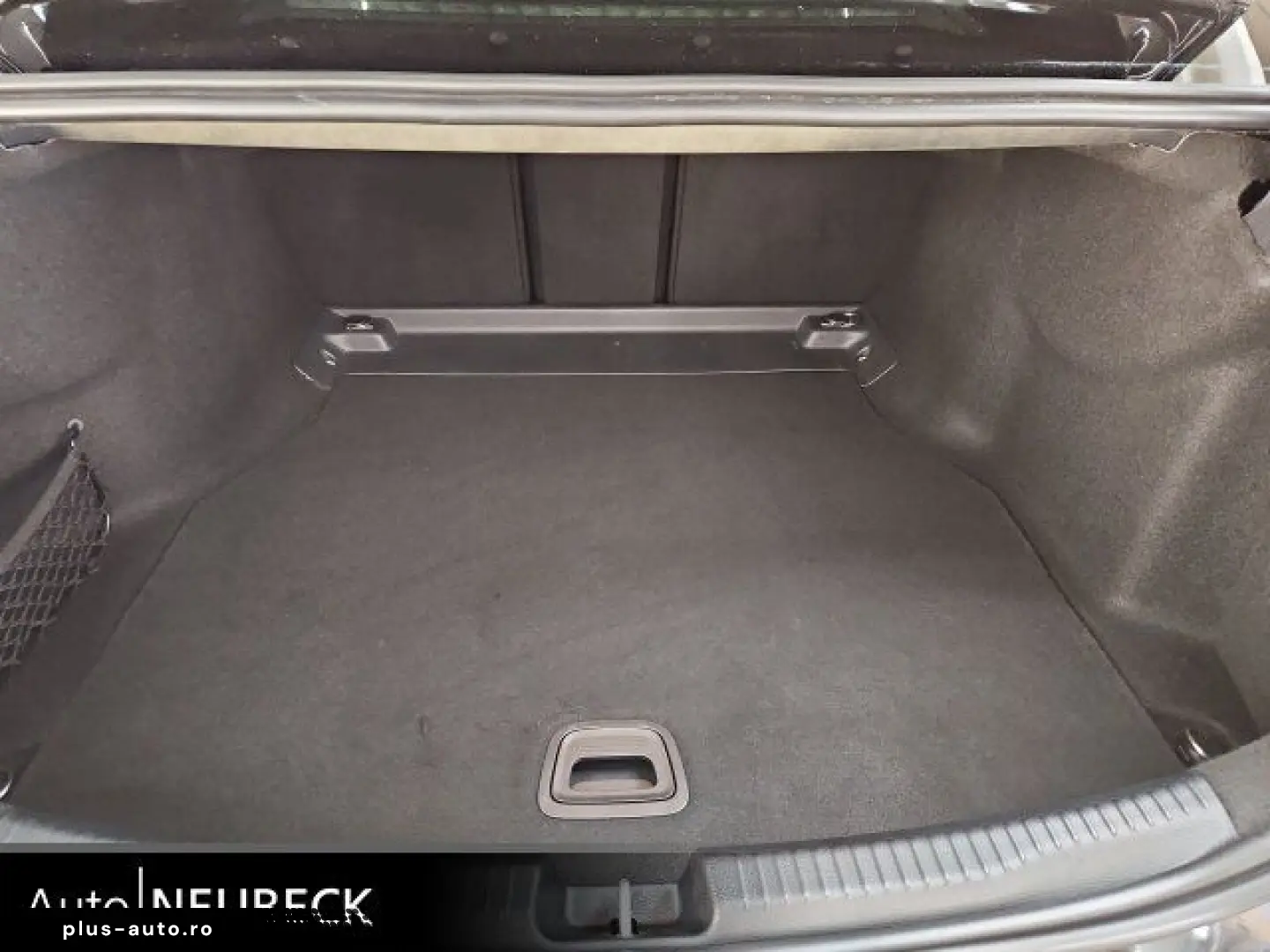MERCEDES-BENZ C 300 AVANTGARDE Energizing Pano Distronic AHK