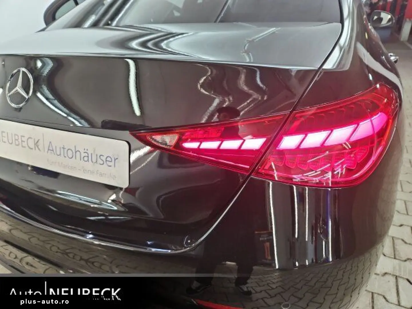 MERCEDES-BENZ C 300 AVANTGARDE Energizing Pano Distronic AHK