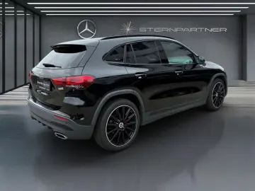 MERCEDES-BENZ GLA 200 4MATIC  AMG Night MBUX Sportau…