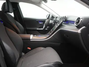 MERCEDES-BENZ C 200 9G-Tronic Avantgarde Distronic K…
