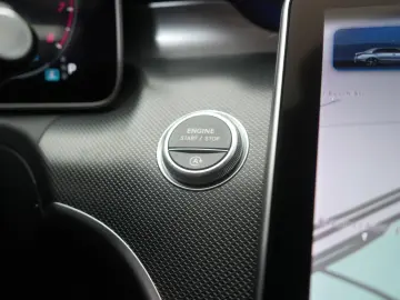 MERCEDES-BENZ C 200 9G-Tronic Avantgarde Distronic K…