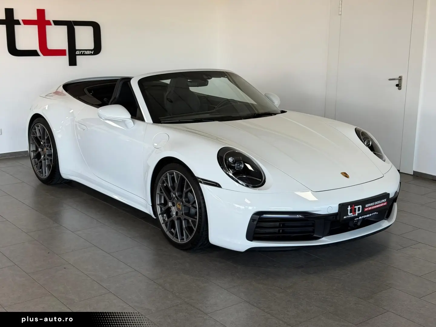 PORSCHE 992 Cabrio 4