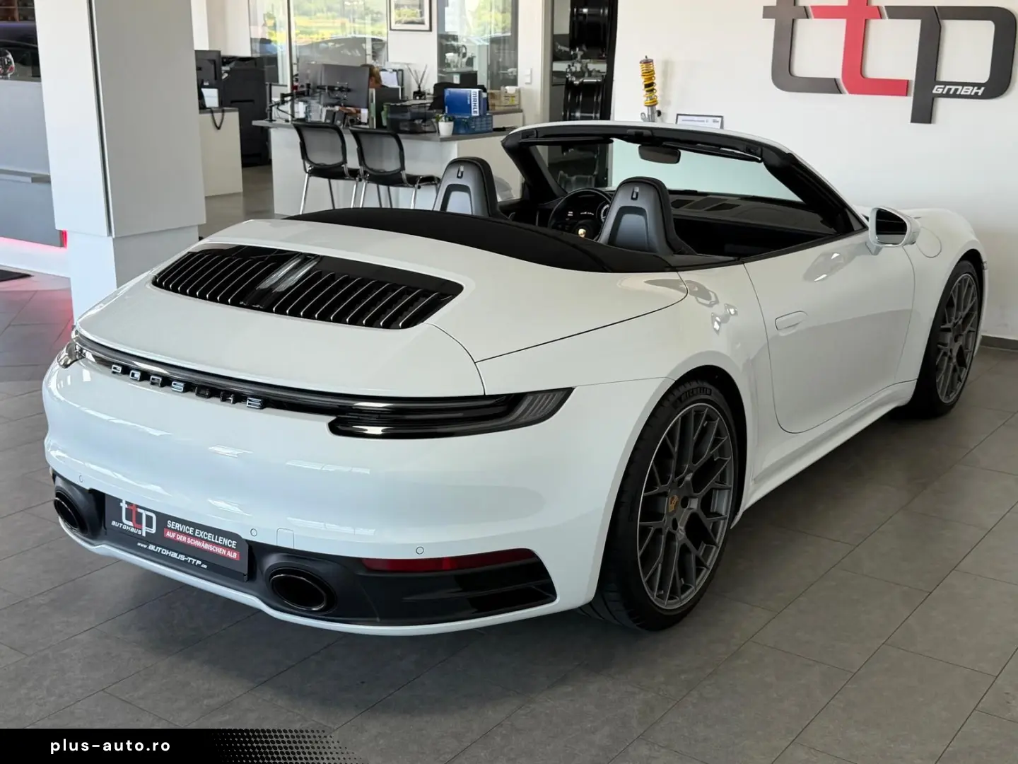 PORSCHE 992 Cabrio 4