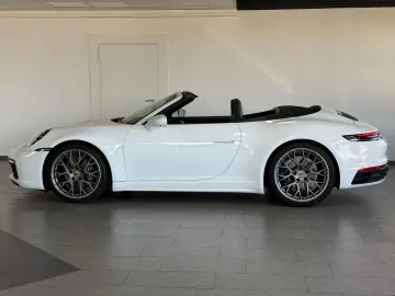PORSCHE 992 Cabrio 4