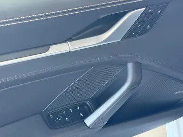 PORSCHE 992 Cabrio 4