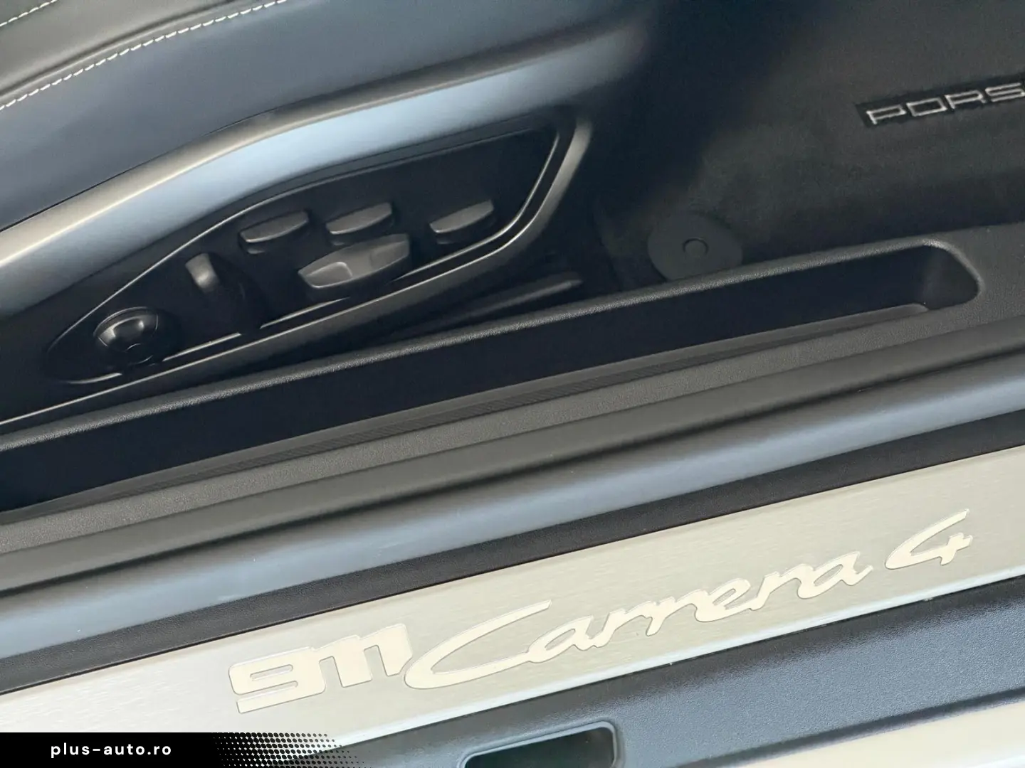PORSCHE 992 Cabrio 4