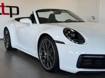 PORSCHE 992 Cabrio 4