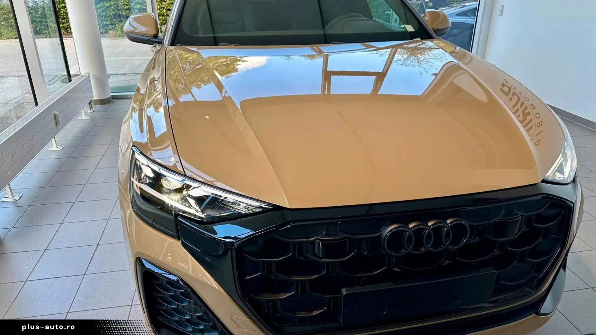 Audi Q8 50TDI Facelift MY26 gold-sw SLine Mtx Pan 23