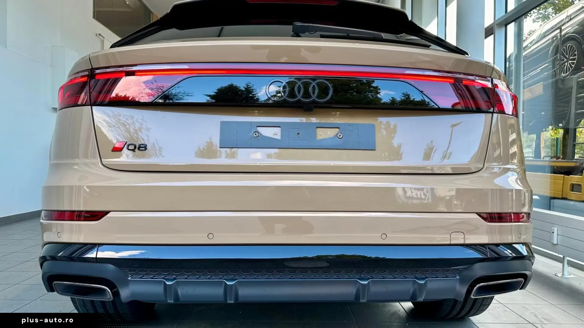 Audi Q8 50TDI Facelift MY26 gold-sw SLine Mtx Pan 23