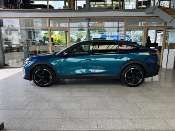 PEUGEOT 408 Plug-In Hybrid 225 GT