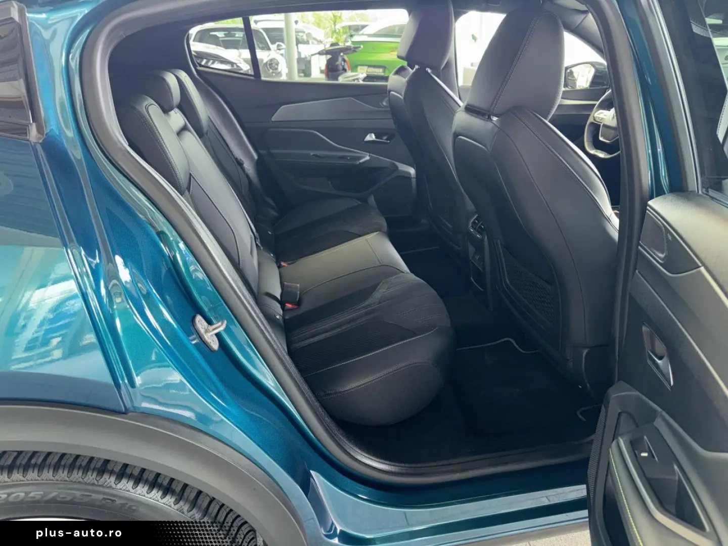 PEUGEOT 408 Plug-In Hybrid 225 GT