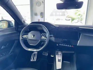 PEUGEOT 408 Plug-In Hybrid 225 GT