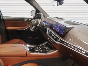 BMW X5 M60i xDrive Panorama-Glasdach Sky Lounge Driv