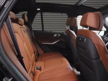 BMW X5 M60i xDrive Panorama-Glasdach Sky Lounge Driv