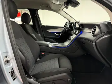 MERCEDES-BENZ GLC 220d 4MATIC LED KAMERA SHZ DISTR N…