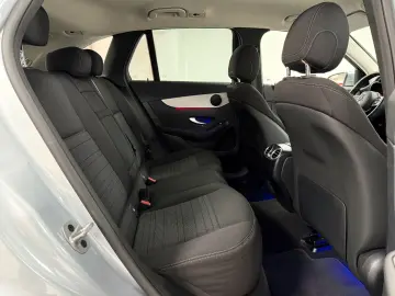 MERCEDES-BENZ GLC 220d 4MATIC LED KAMERA SHZ DISTR N…