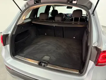 MERCEDES-BENZ GLC 220d 4MATIC LED KAMERA SHZ DISTR N…