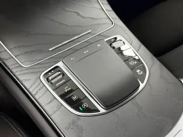 MERCEDES-BENZ GLC 220d 4MATIC LED KAMERA SHZ DISTR N…