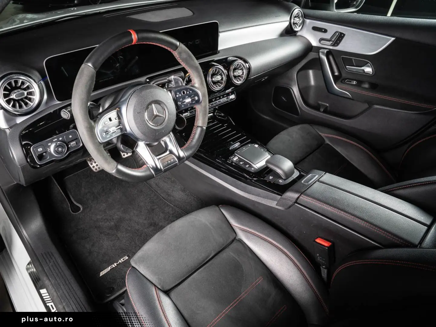 MERCEDES-BENZ AMG A45 S 4Matic  AMG TRACK BURMESTER