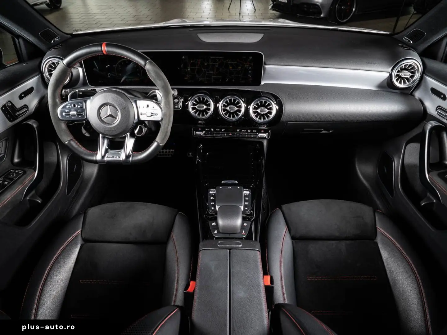 MERCEDES-BENZ AMG A45 S 4Matic  AMG TRACK BURMESTER