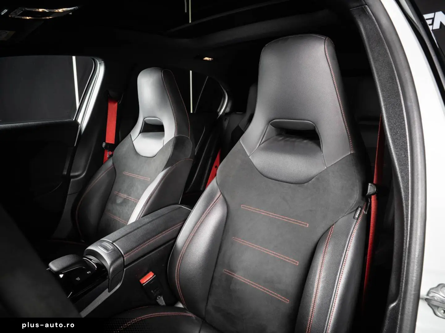 MERCEDES-BENZ AMG A45 S 4Matic  AMG TRACK BURMESTER