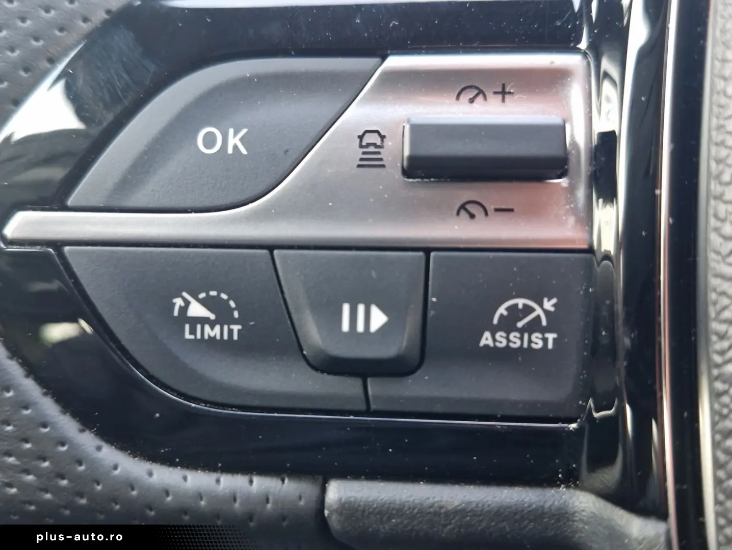 PEUGEOT 408 PHEV 225 GT e-AT Matrix Alcantara Navi SHZ F
