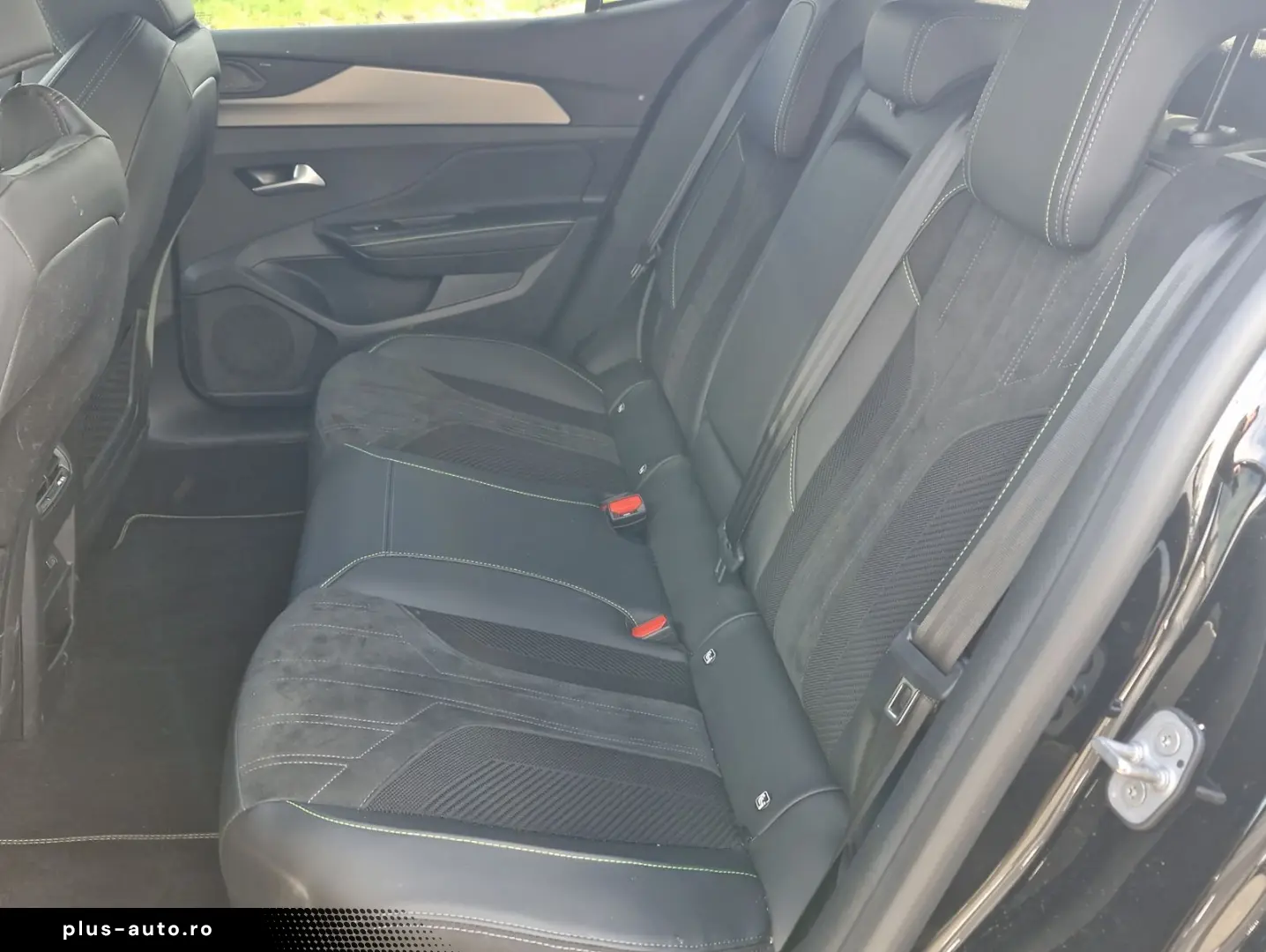 PEUGEOT 408 PHEV 225 GT e-AT Matrix Alcantara Navi SHZ F